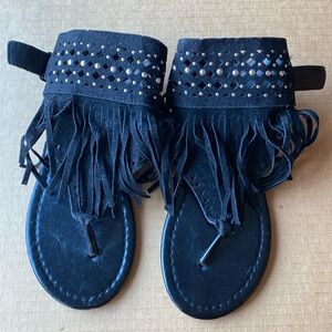 Cute Black Fashion sandals size 5.5.